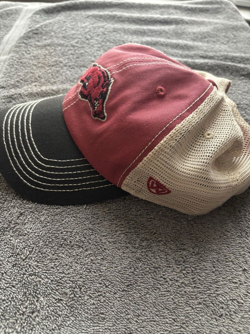 Arkansas Razorbacks Hat - Picture 2 of 6